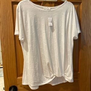 Maurice’s women’s large eyelet ecru colored short sleeved top NWT